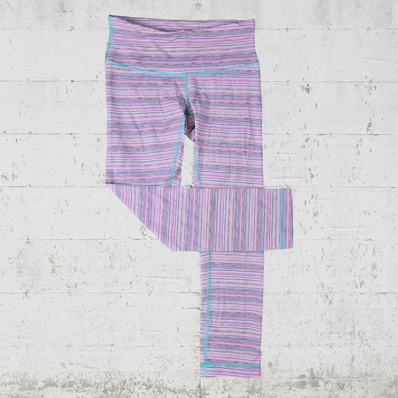 Lululemon Pink Cyber Stripe Luxtreme Wunder Under Workout Capri Leggings Size 4 - Picture 1 of 6